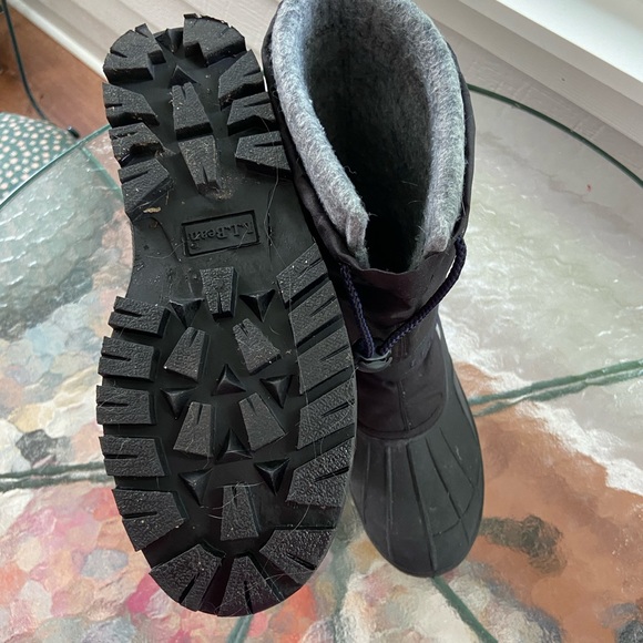 L. L. Bean Children s Snow Boots - Picture 4 of 4